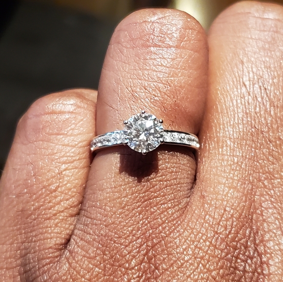 1 ct Mossinite 14kt Gold Engagement Ring - Picture 3 of 3